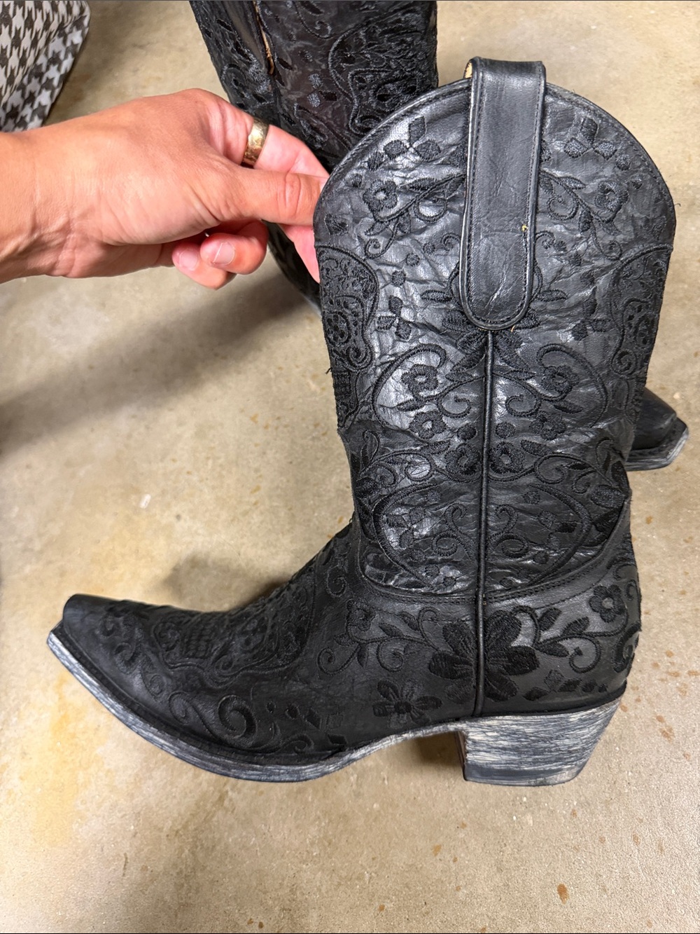 Old Gringo Black Embroidered Western Boots - Picture 5 of 5